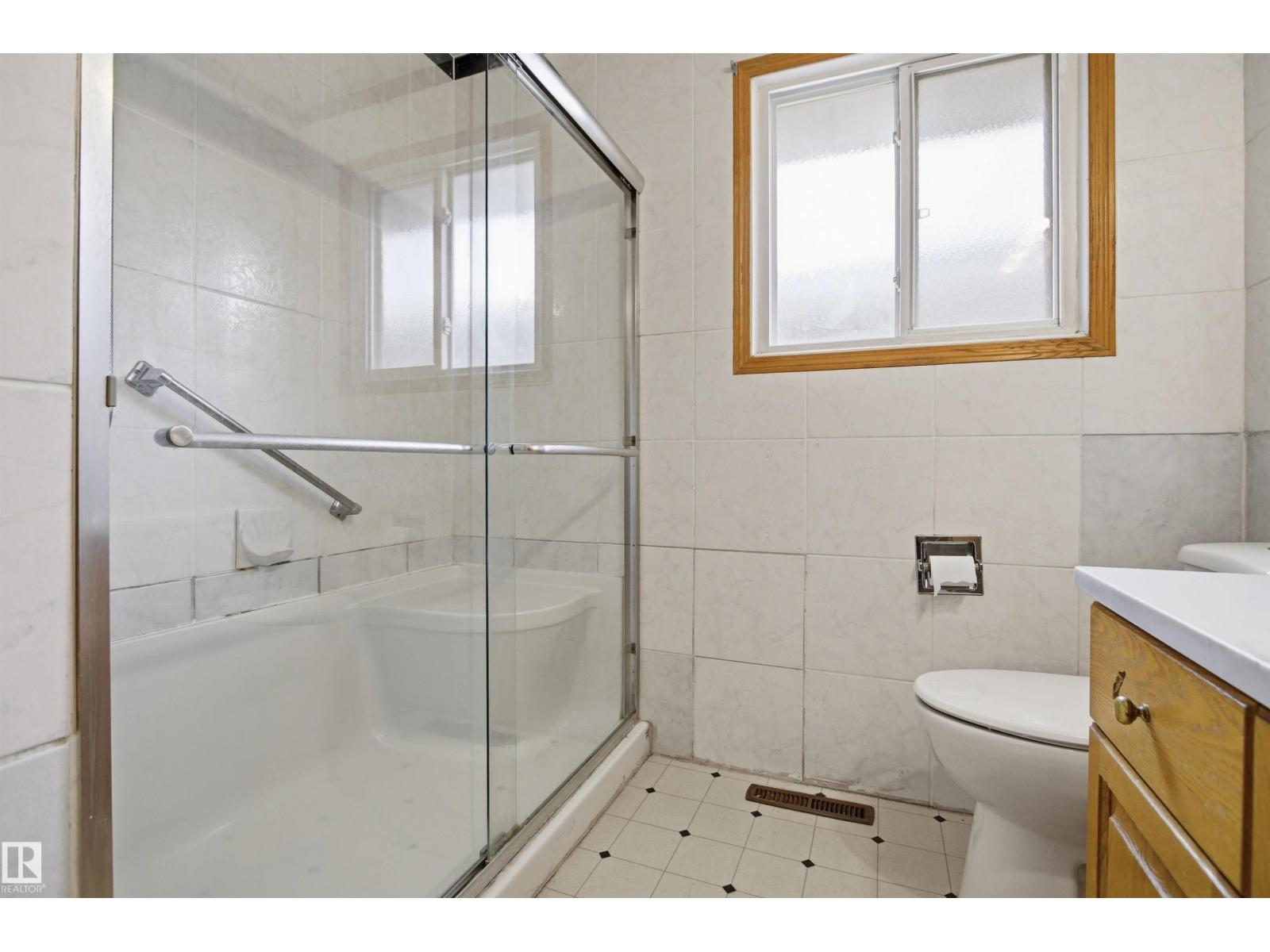 6820 98 Av Nw, Edmonton, Alberta  T6A 0A5 - Photo 18 - E4487742