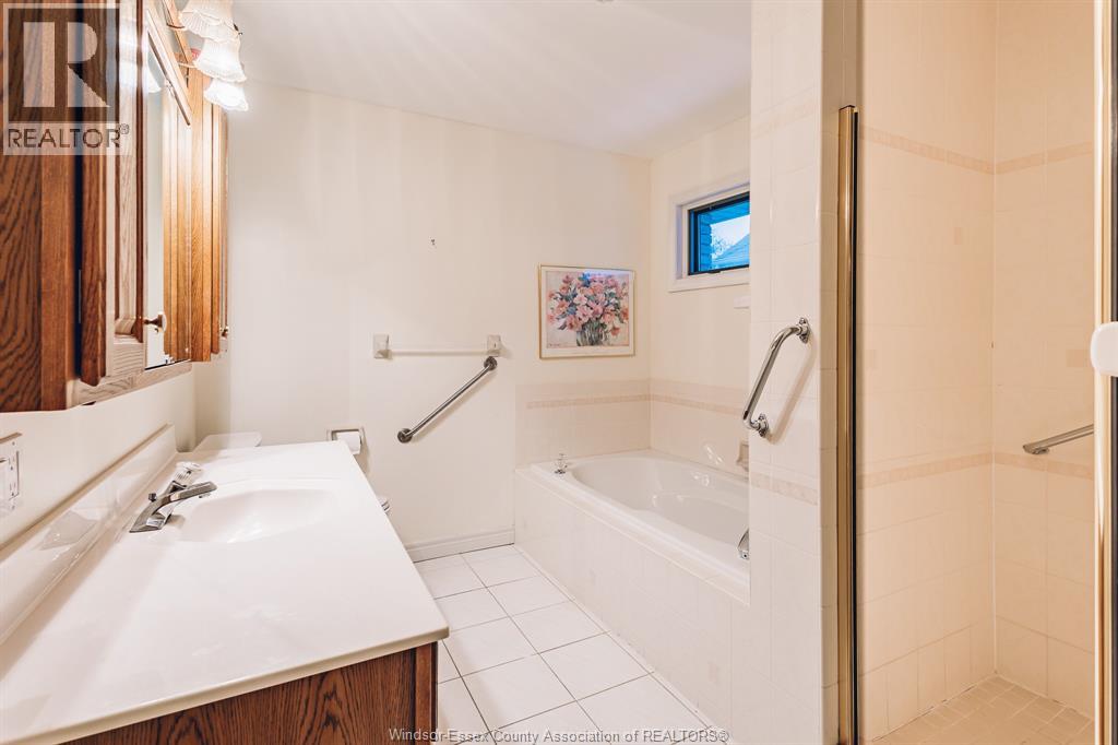 642 Lake Trail Drive, Windsor, Ontario  N9G 2M3 - Photo 21 - 26011176
