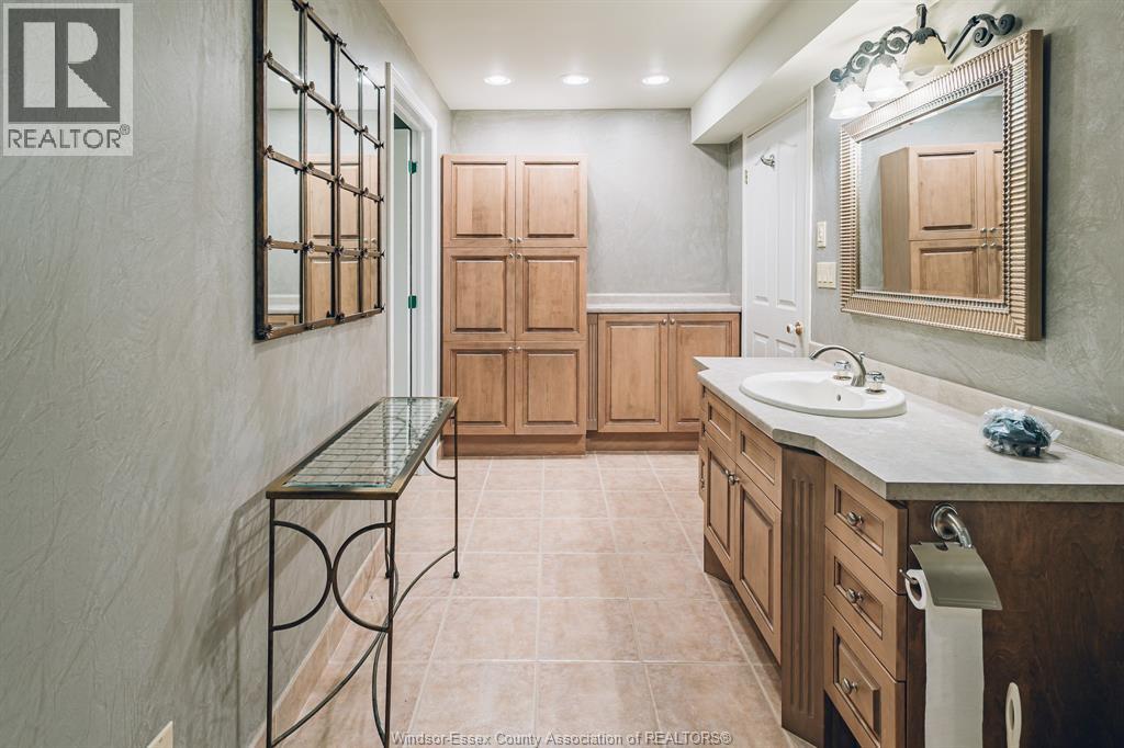 642 Lake Trail Drive, Windsor, Ontario  N9G 2M3 - Photo 40 - 26011176