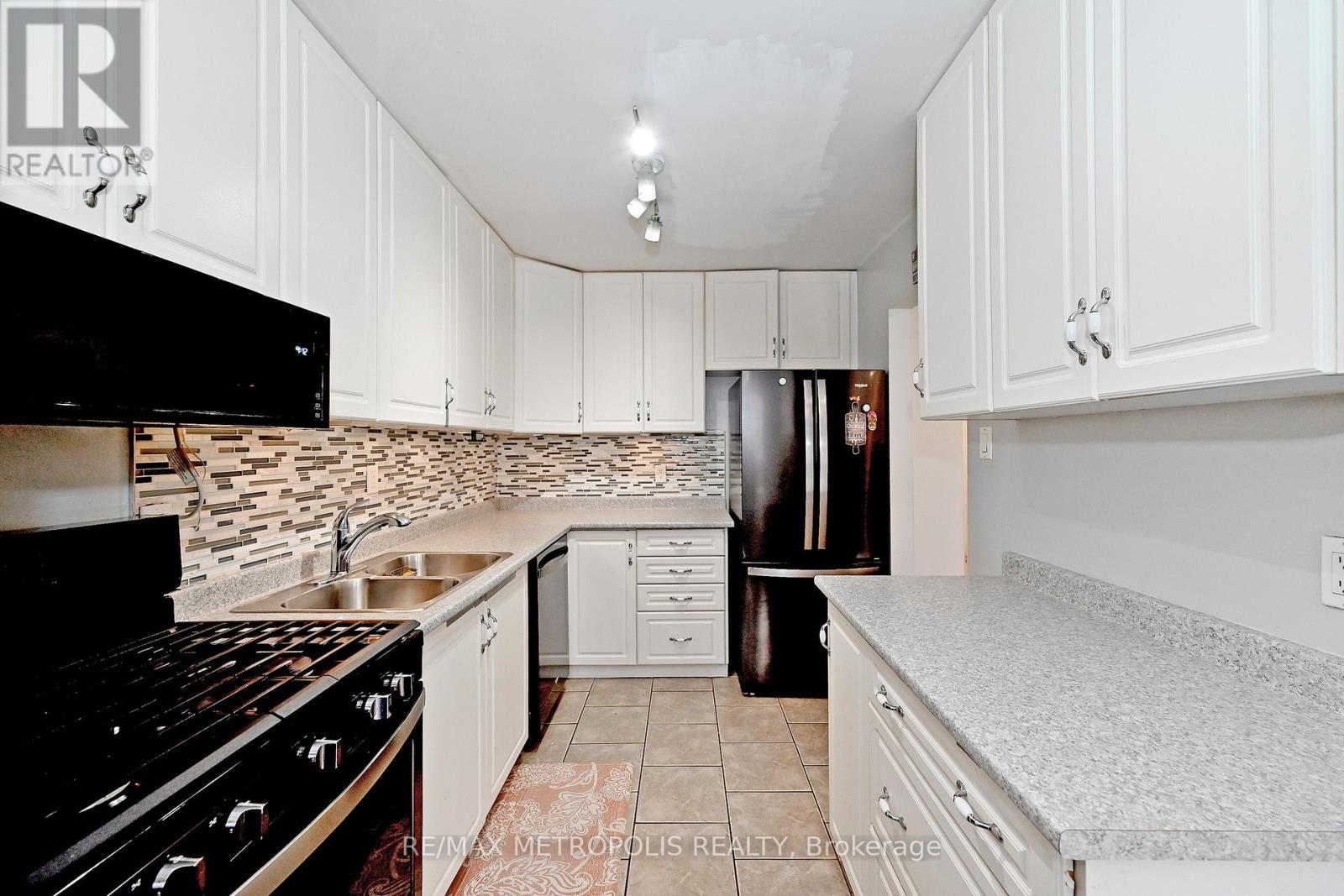 83 - 45 Hansen Road N, Brampton, Ontario L6V 3C5 - Photo 16 - W13129586