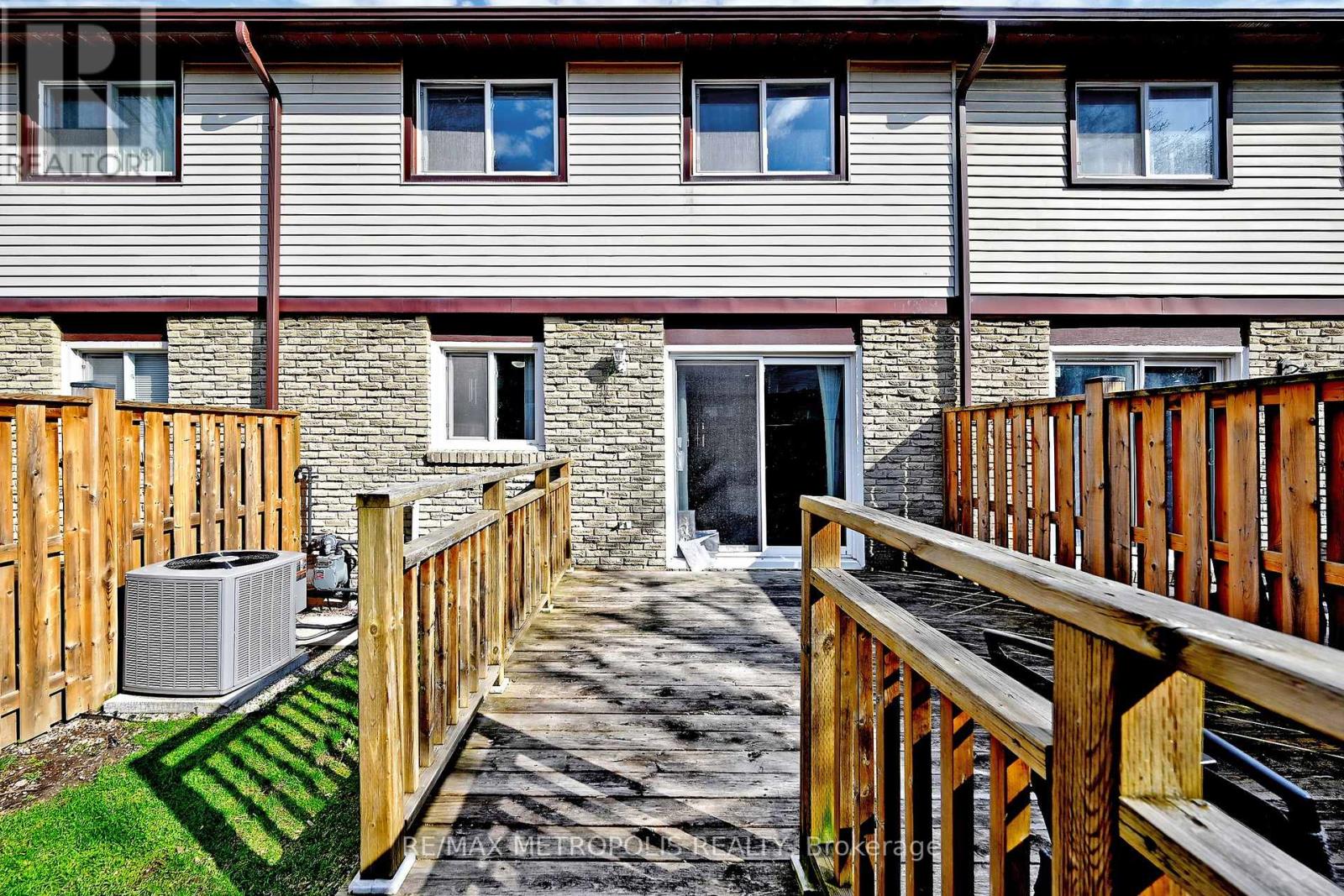 83 - 45 Hansen Road N, Brampton, Ontario L6V 3C5 - Photo 49 - W13129586