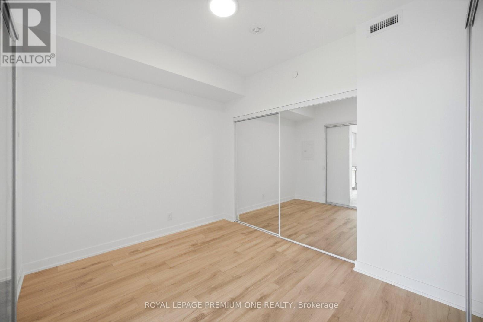 1008 - 1660 Bloor Street W, Toronto, Ontario  M6P 1A8 - Photo 4 - W13129646