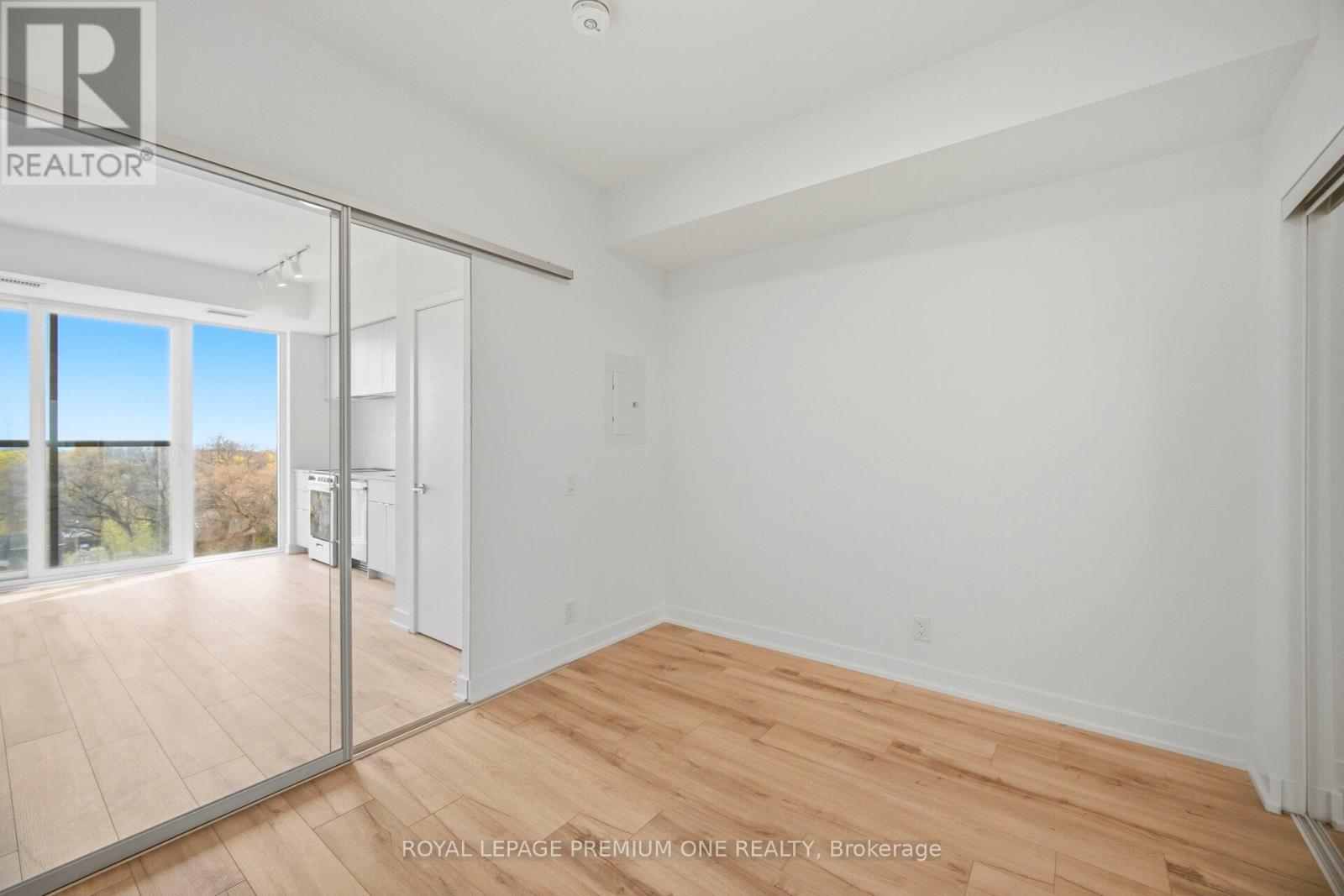1008 - 1660 Bloor Street W, Toronto, Ontario  M6P 1A8 - Photo 6 - W13129646