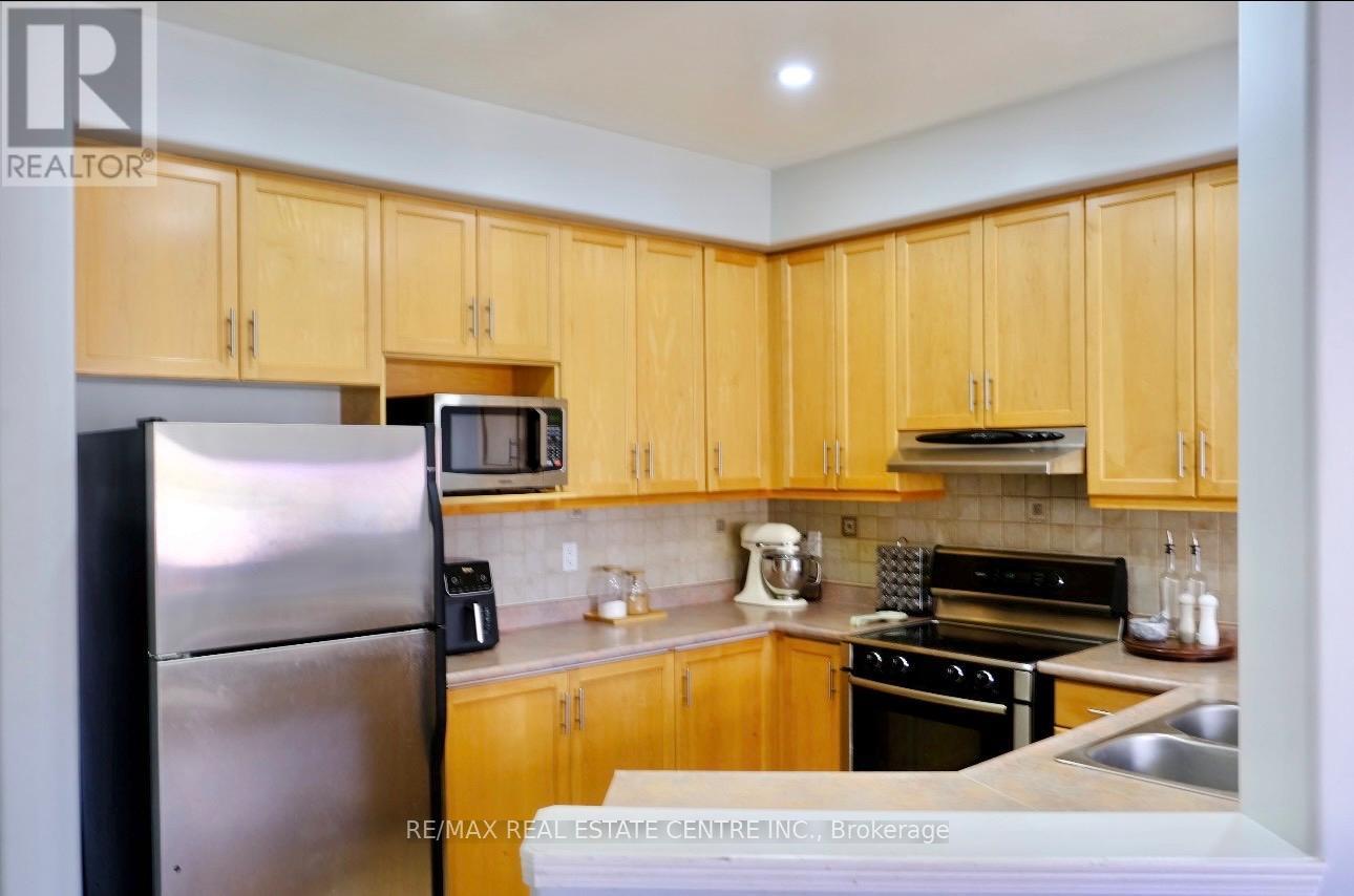 928 Golden Farmer Way, Mississauga, Ontario  L5W 1B4 - Photo 6 - W13129670