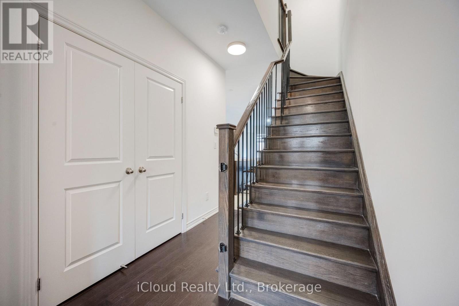 40 Fresnel Road, Brampton, Ontario  L7A 4Z3 - Photo 4 - W13129698