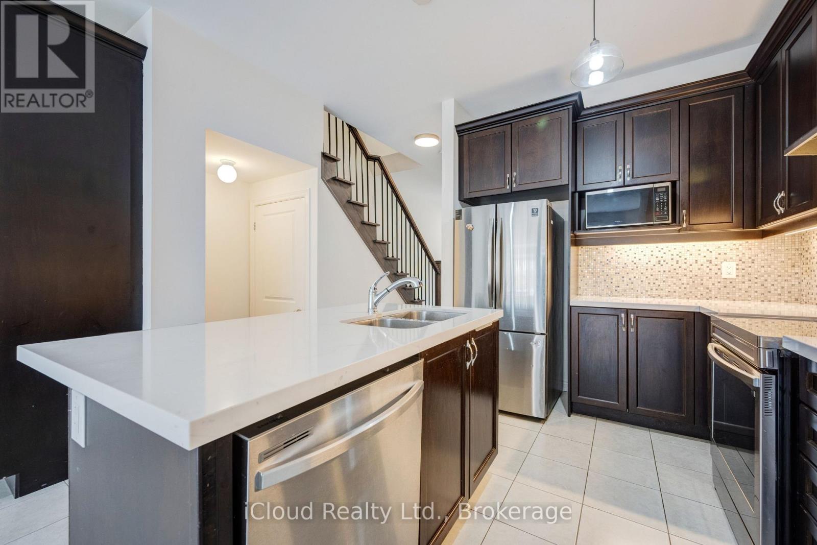 40 Fresnel Road, Brampton, Ontario  L7A 4Z3 - Photo 6 - W13129698