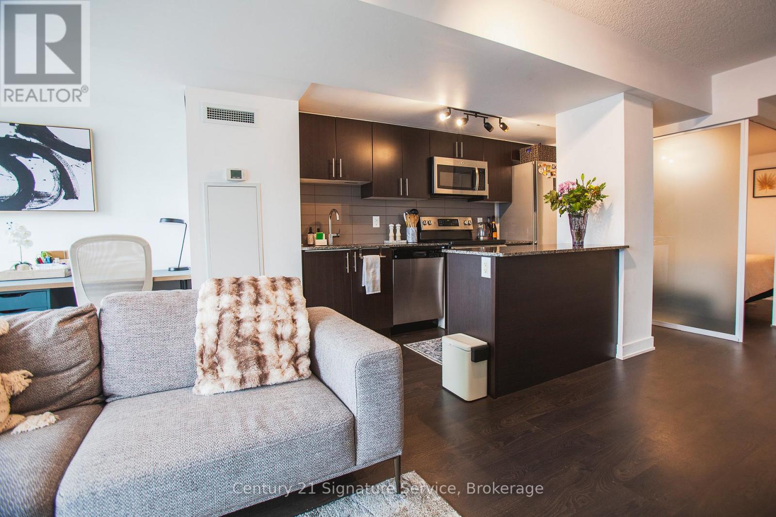 101 - 11 Superior Avenue, Toronto, Ontario  M8V 0A7 - Photo 8 - W13129720