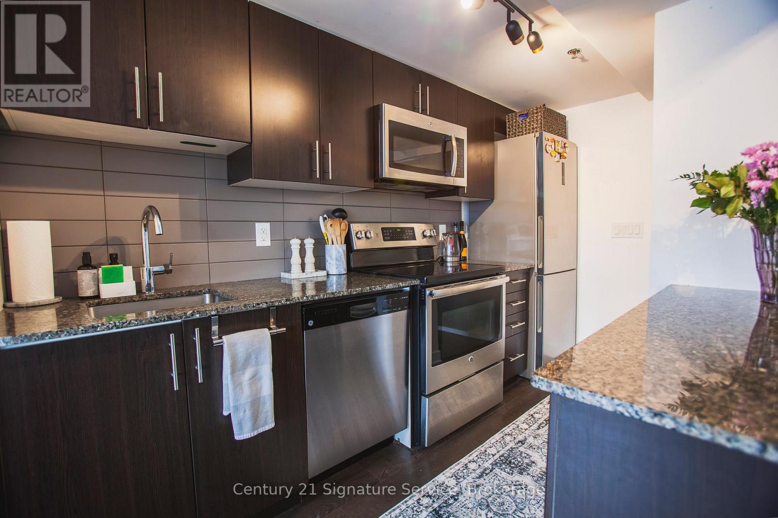 101 - 11 Superior Avenue, Toronto, Ontario  M8V 0A7 - Photo 9 - W13129720