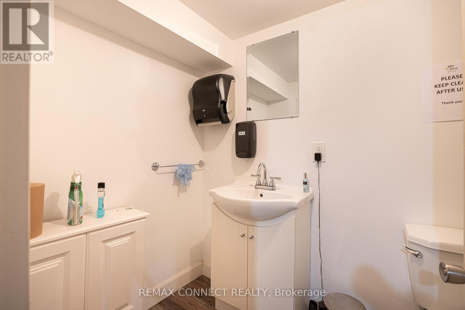 151 Roncesvalles Avenue, Toronto, Ontario M6R 2L3 - Photo 27 - W13129736
