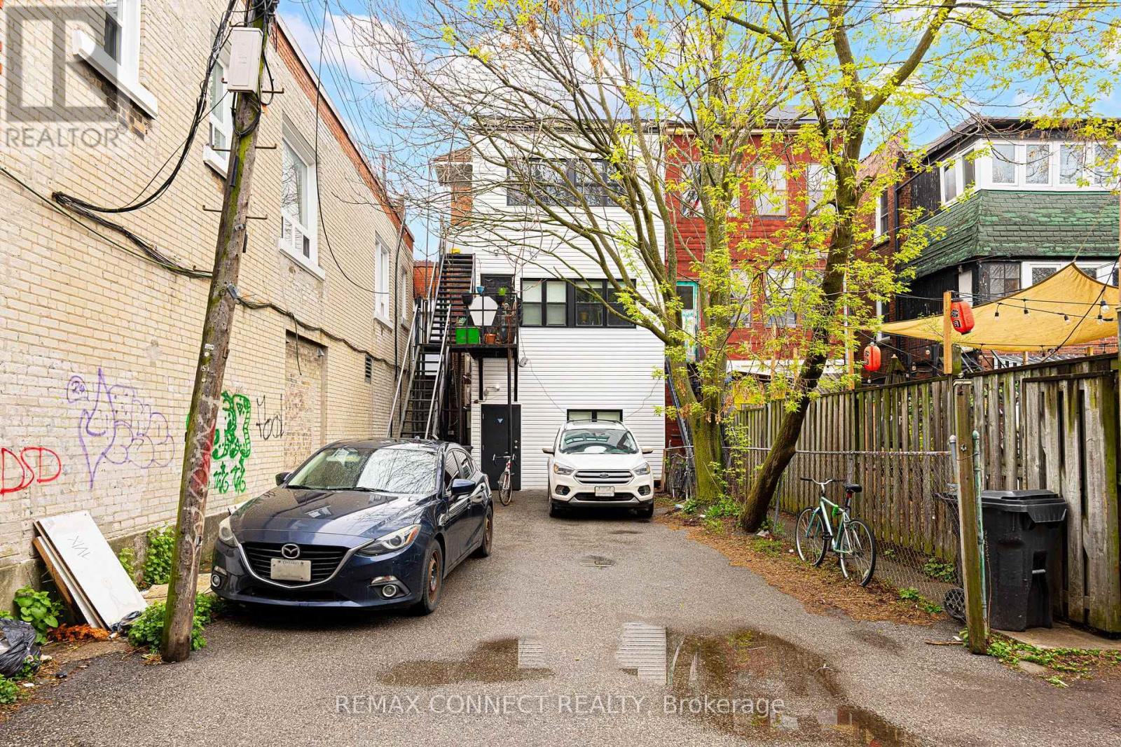 151 Roncesvalles Avenue, Toronto, Ontario M6R 2L3 - Photo 28 - W13129736