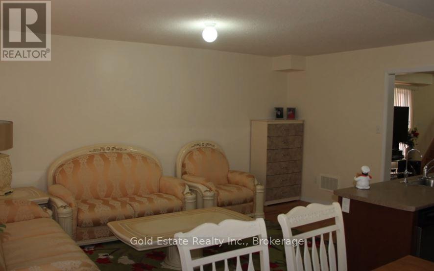 83 Mission Ridge Trail, Brampton, Ontario  L6P 3H6 - Photo 10 - W13129788