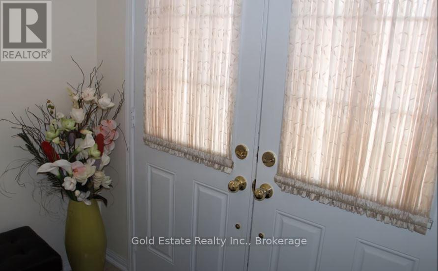 83 Mission Ridge Trail, Brampton, Ontario  L6P 3H6 - Photo 2 - W13129788