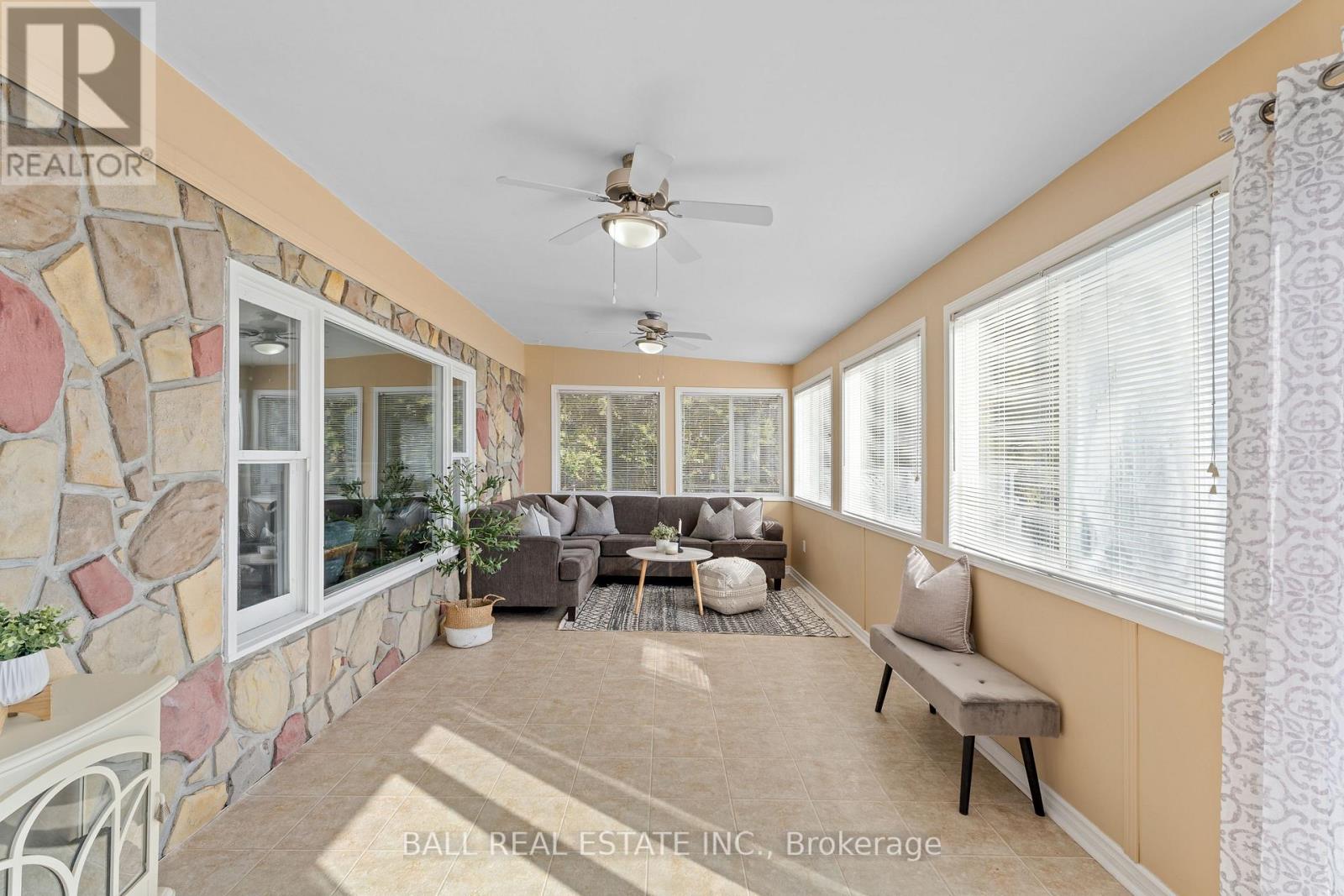 11 Lakeview Crescent, Kawartha Lakes, Ontario  K0M 1A0 - Photo 29 - X12982158