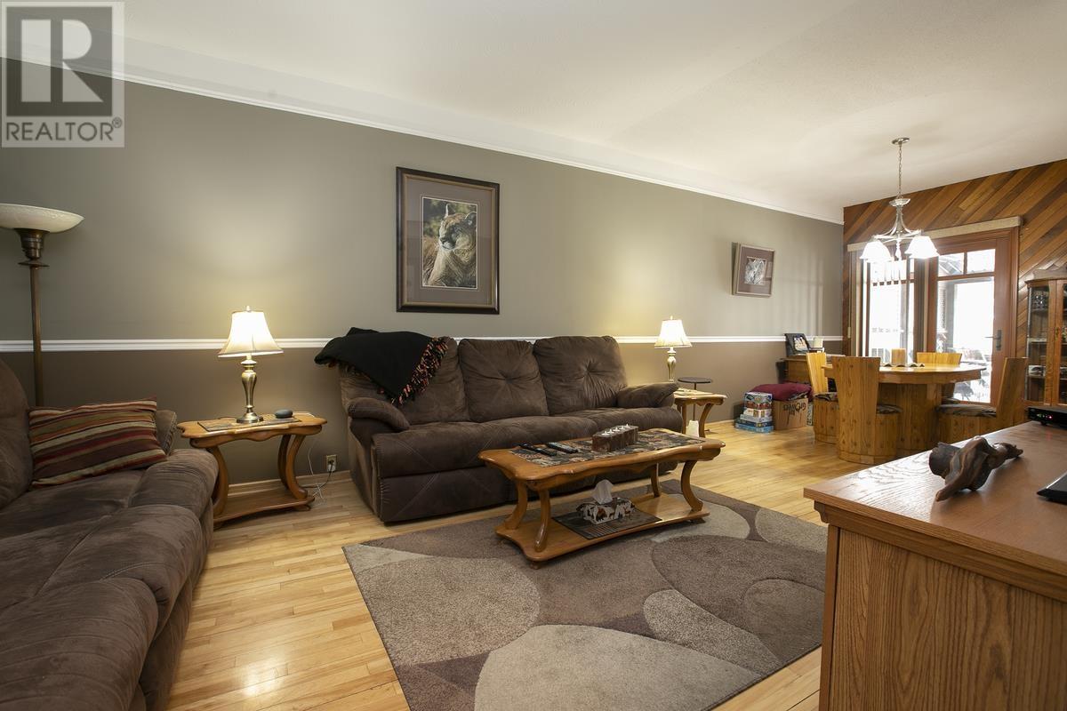 222 Hudson St, Sault Ste. Marie, Ontario  P6A 1T5 - Photo 13 - SM260670