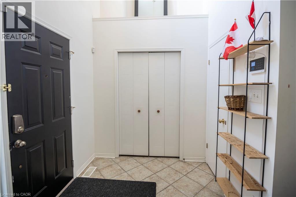 147 Dubrick Crescent Unit# 1, Kitchener, Ontario  N2E 4G3 - Photo 4 - 40830491