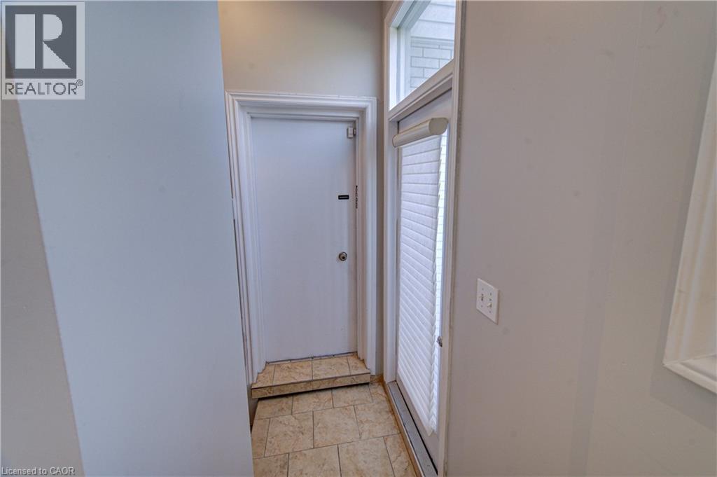 298 Ferndale Place, Waterloo, Ontario  N2J 3X9 - Photo 18 - 40829637