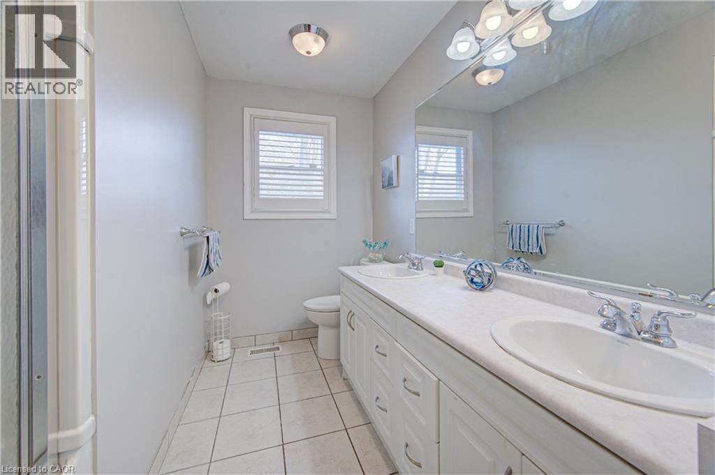 298 Ferndale Place, Waterloo, Ontario  N2J 3X9 - Photo 25 - 40829637
