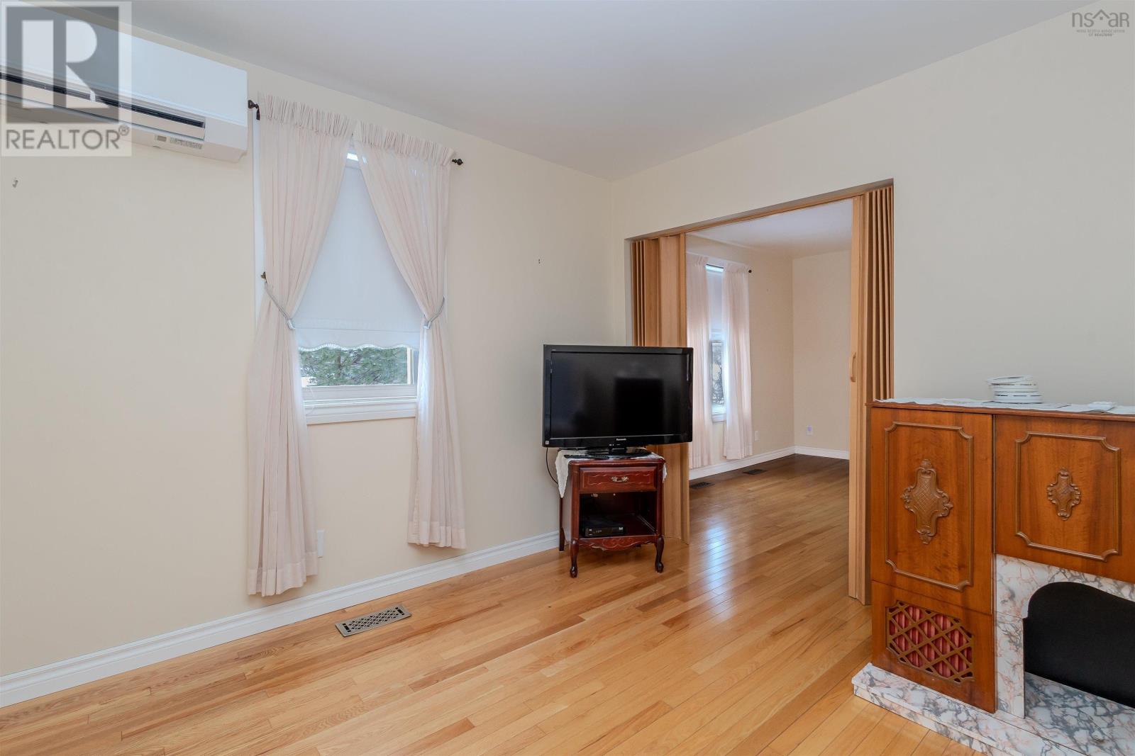 258 Terrace Street, Sydney, Nova Scotia  B1P 2M2 - Photo 12 - 202604025