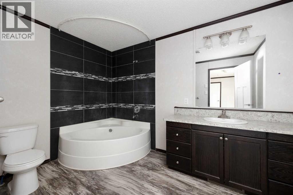 725 Beacon Hill Drive, Fort Mcmurray, Alberta  T9H 2P6 - Photo 8 - A2310743