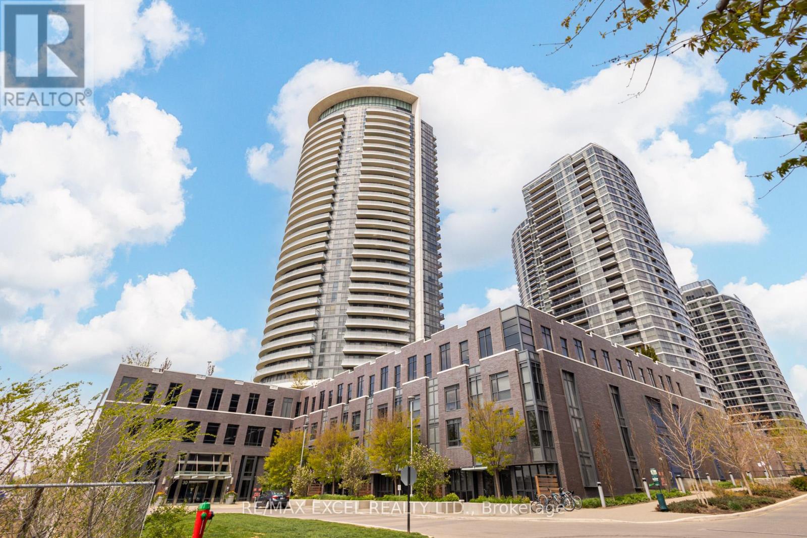 1407 - 30 GIBBS ROAD, Toronto, Ontario