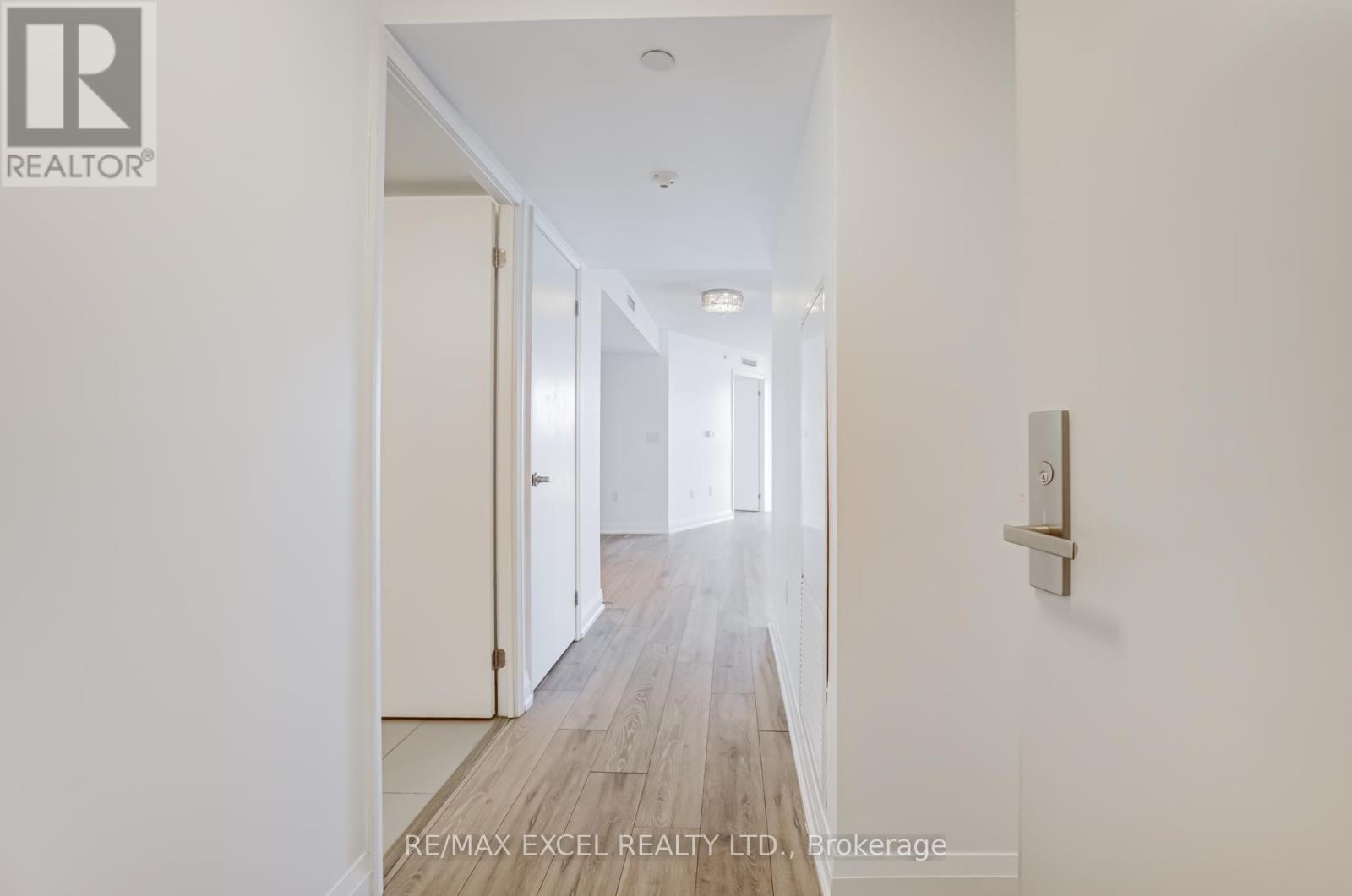 1407 - 30 Gibbs Road, Toronto, Ontario  M9B 0E4 - Photo 8 - W13124088