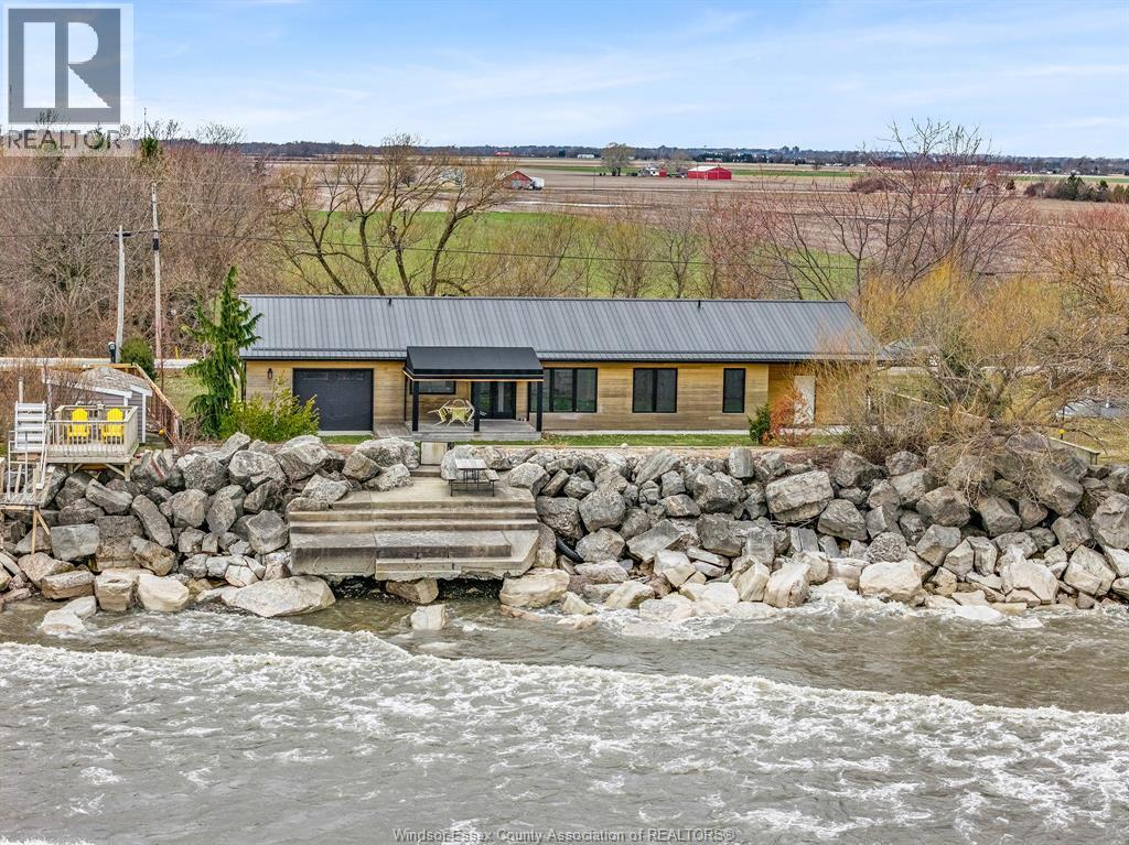 116 EAST BEACH, Leamington, Ontario