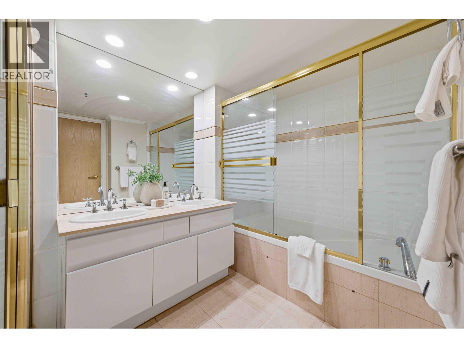 18d 338 Taylor Way, West Vancouver, British Columbia  V7T 2Y2 - Photo 20 - R3123820