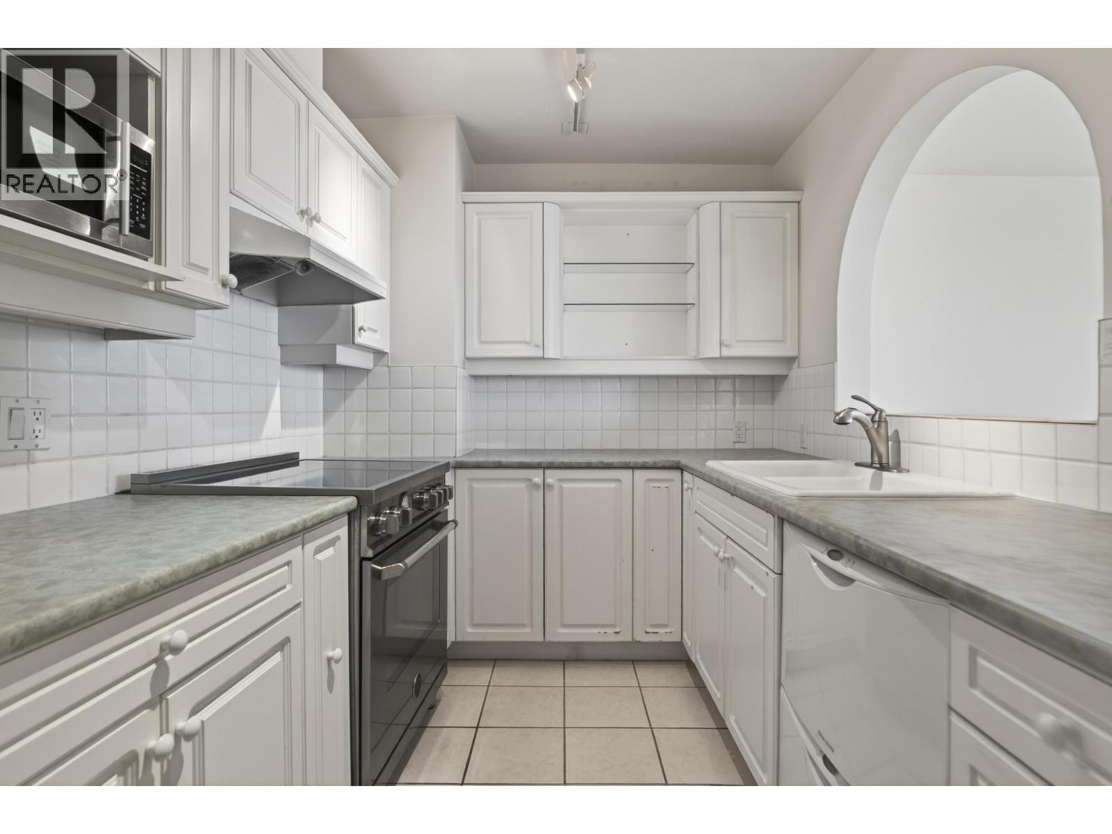 402 2135 Argyle Avenue, West Vancouver, British Columbia  V7V 1A5 - Photo 13 - R3123844