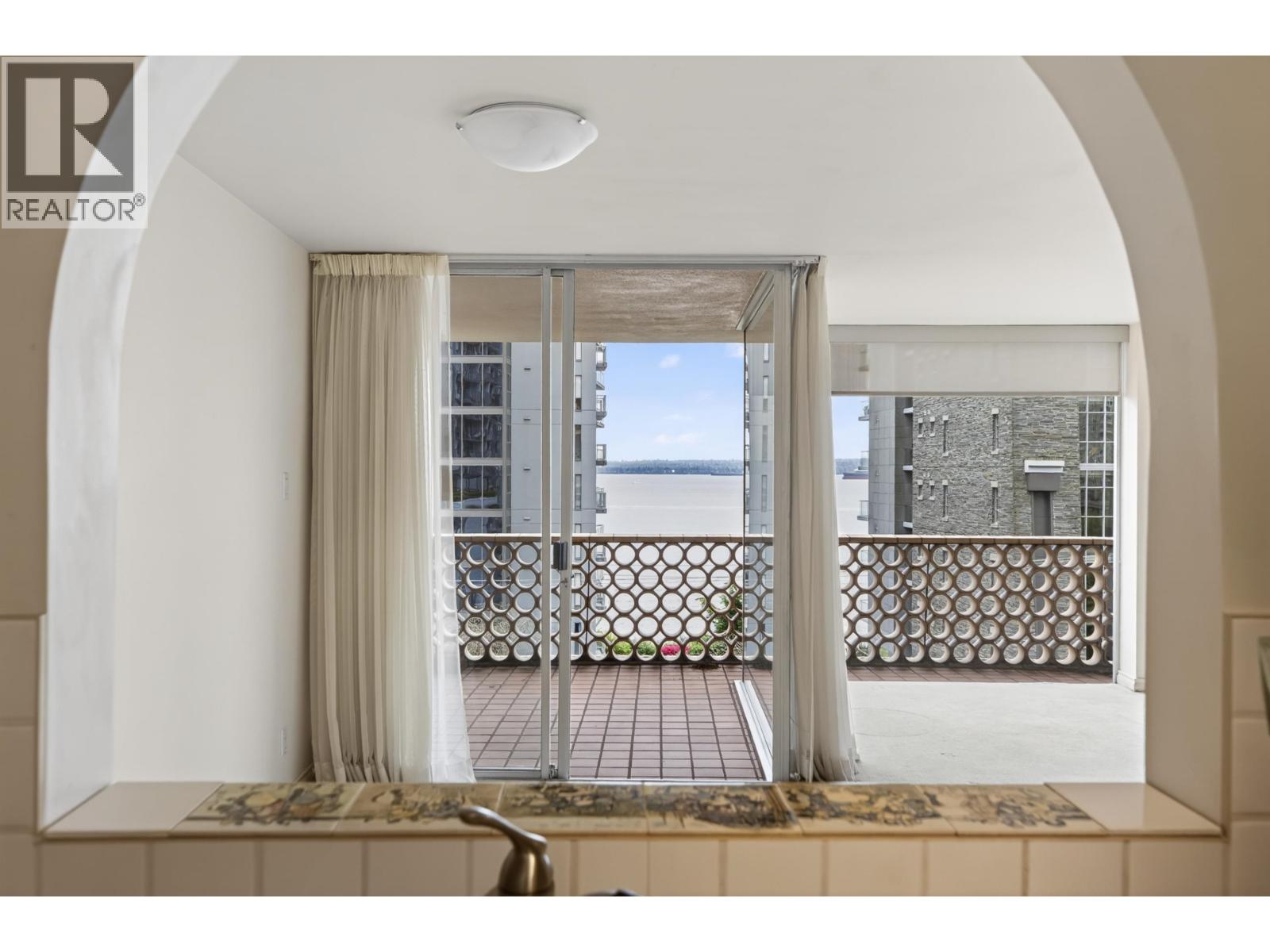 402 2135 Argyle Avenue, West Vancouver, British Columbia  V7V 1A5 - Photo 16 - R3123844