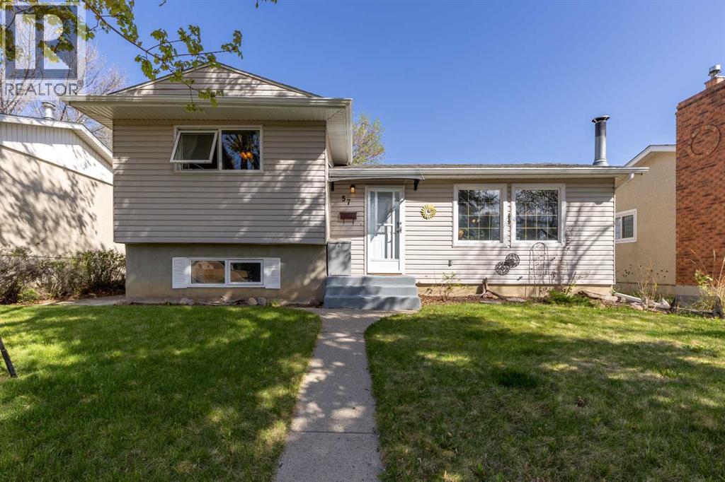 57 Honeysuckle Road N, Lethbridge, Alberta  T1H 4J7 - Photo 1 - A2310146