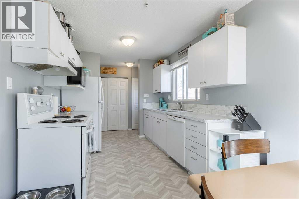 57 Honeysuckle Road N, Lethbridge, Alberta  T1H 4J7 - Photo 10 - A2310146