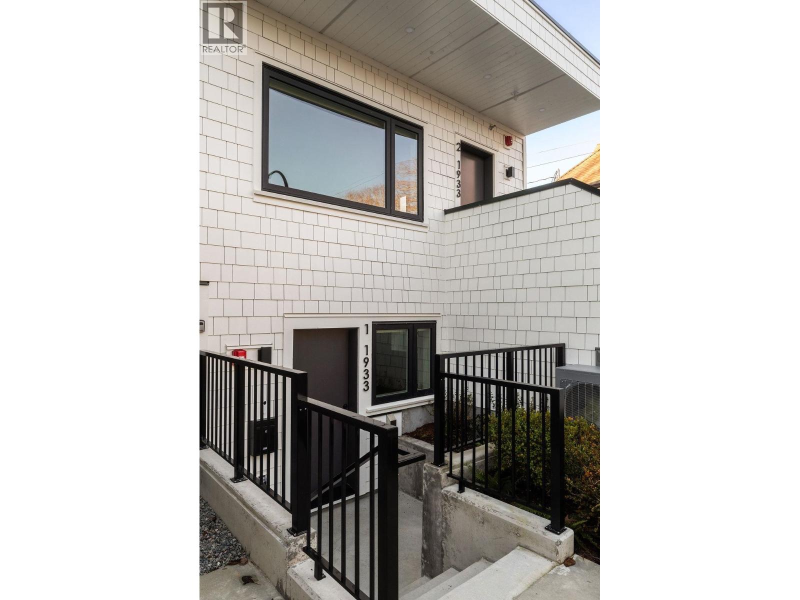 1 1933 Templeton Drive, Vancouver, British Columbia  V5N 4V9 - Photo 13 - R3118056