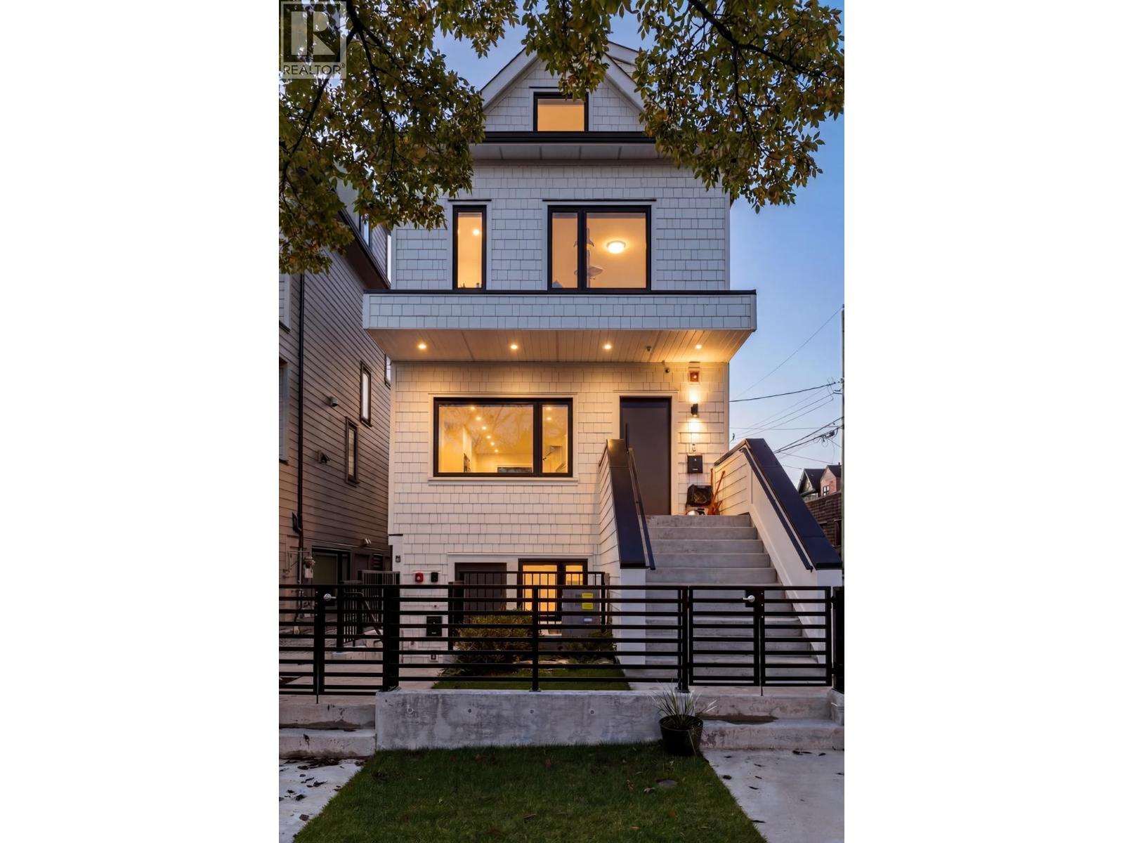 1 1933 Templeton Drive, Vancouver, British Columbia  V5N 4V9 - Photo 14 - R3118056