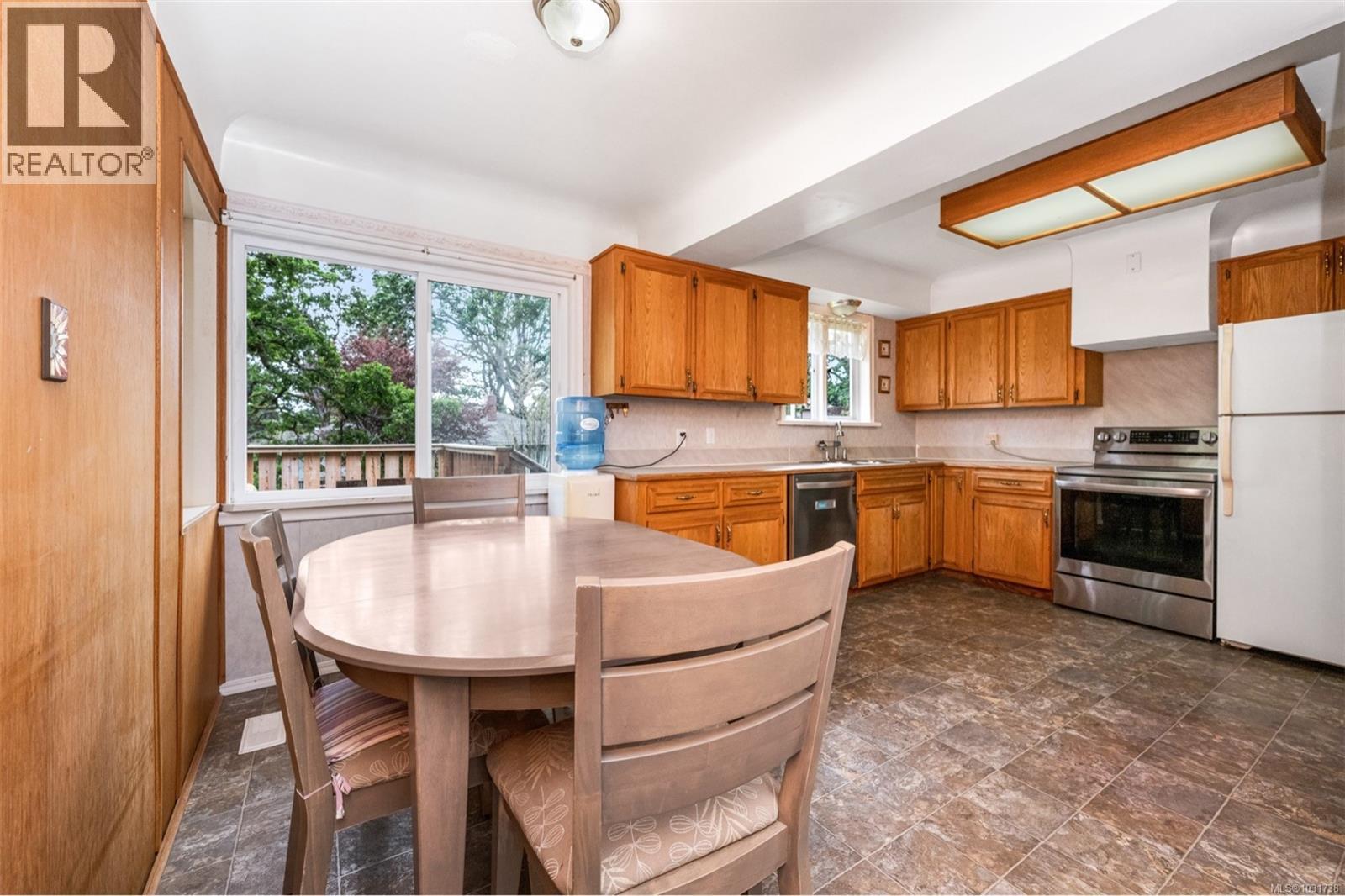 3517 Doncaster Dr, Saanich, British Columbia  V8P 3W2 - Photo 10 - 1031738