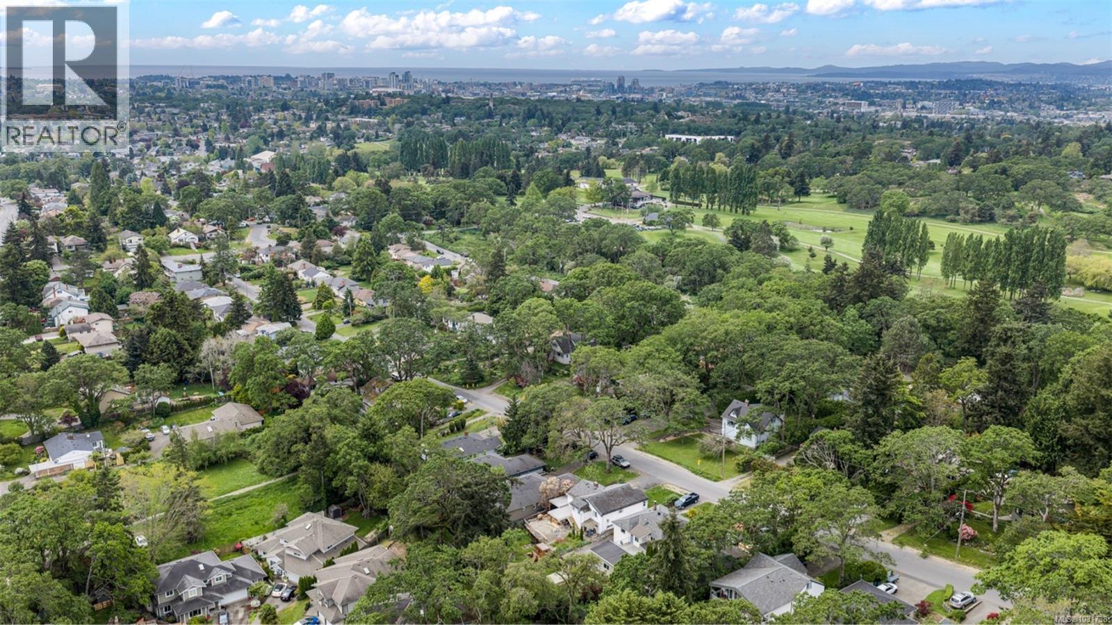 3517 Doncaster Dr, Saanich, British Columbia  V8P 3W2 - Photo 43 - 1031738
