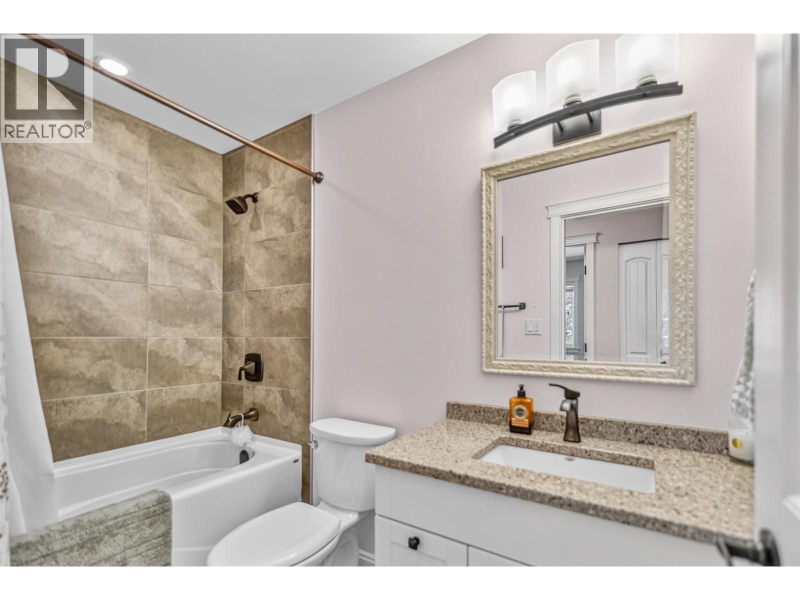 1420 Sundance Place, Gibsons, British Columbia  V0N 1V5 - Photo 17 - R3123806