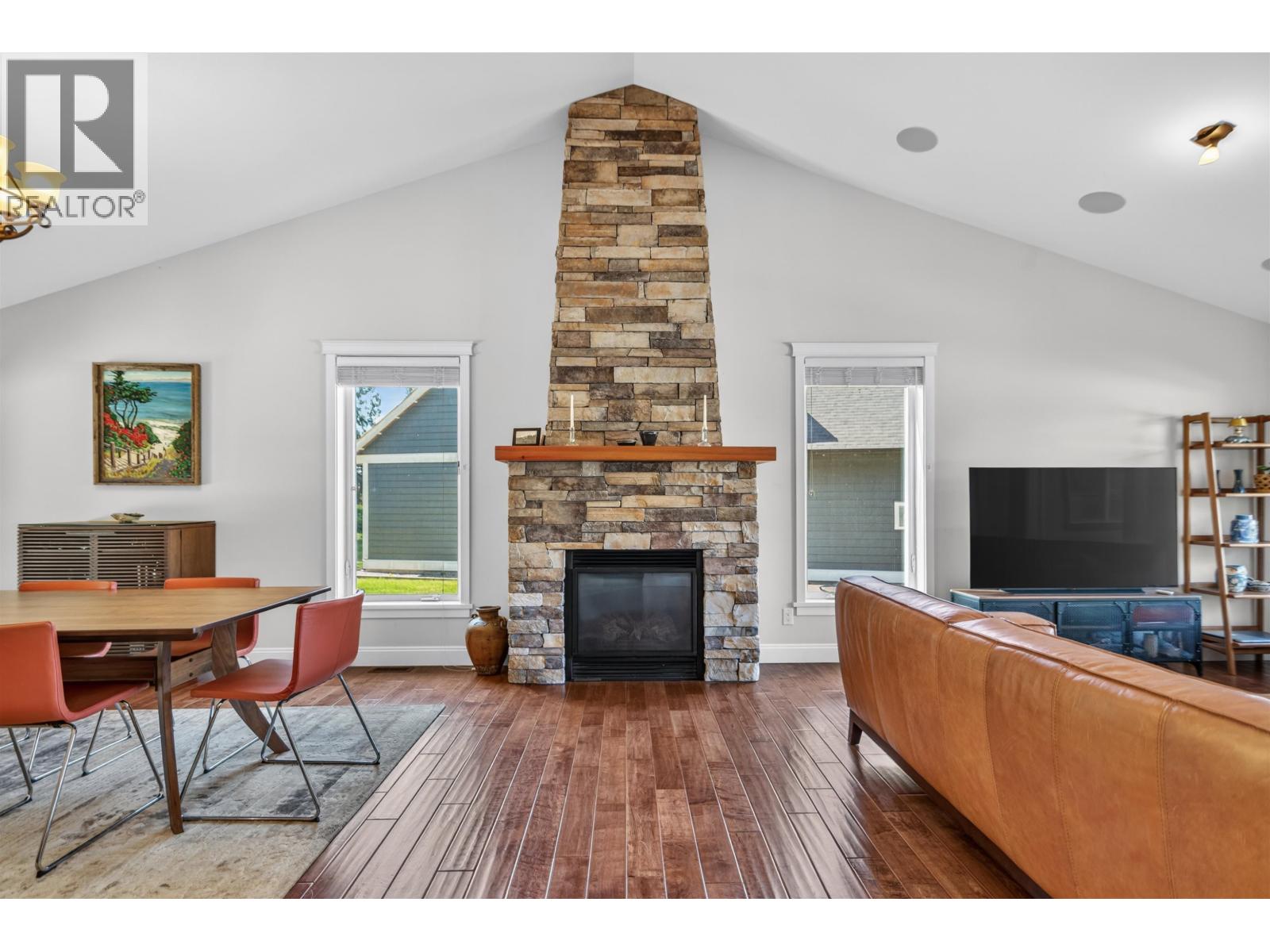 1420 Sundance Place, Gibsons, British Columbia  V0N 1V5 - Photo 7 - R3123806