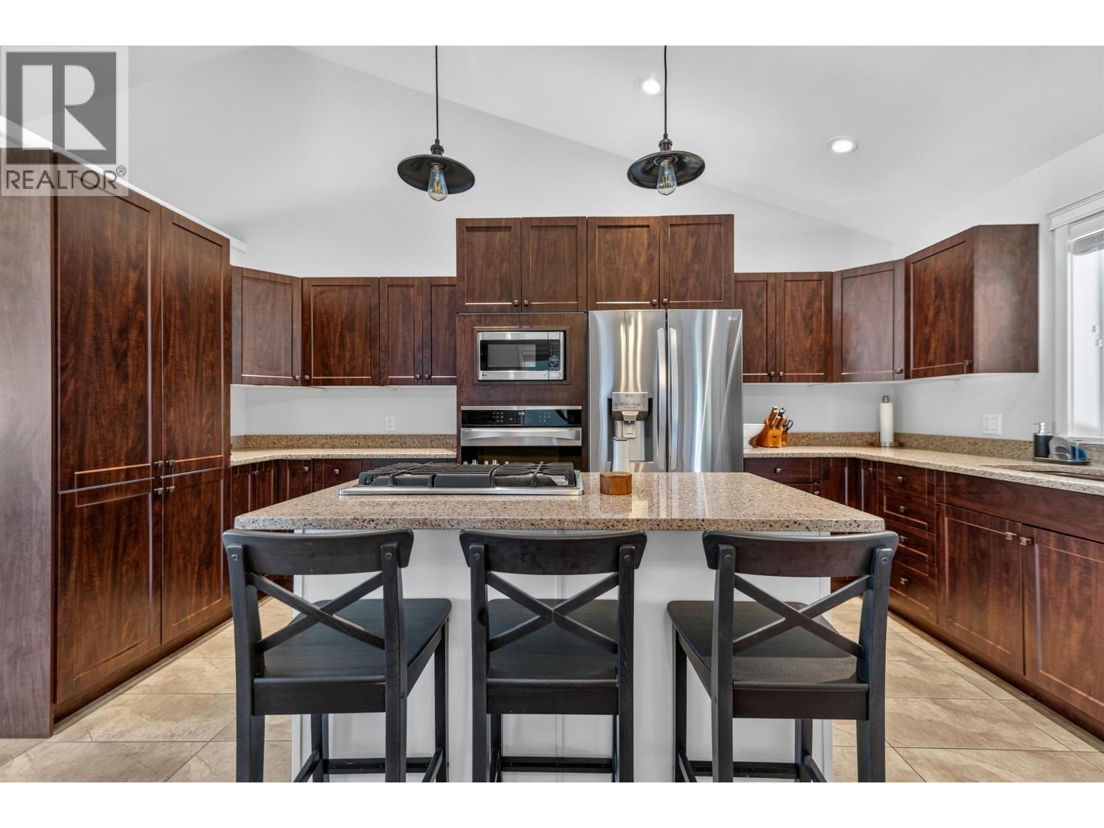 1420 Sundance Place, Gibsons, British Columbia  V0N 1V5 - Photo 13 - R3123806