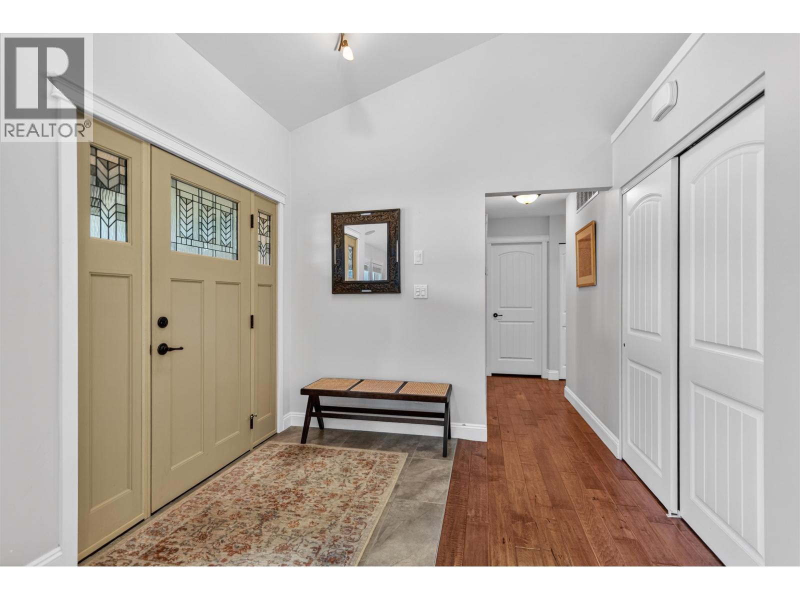 1420 Sundance Place, Gibsons, British Columbia  V0N 1V5 - Photo 15 - R3123806