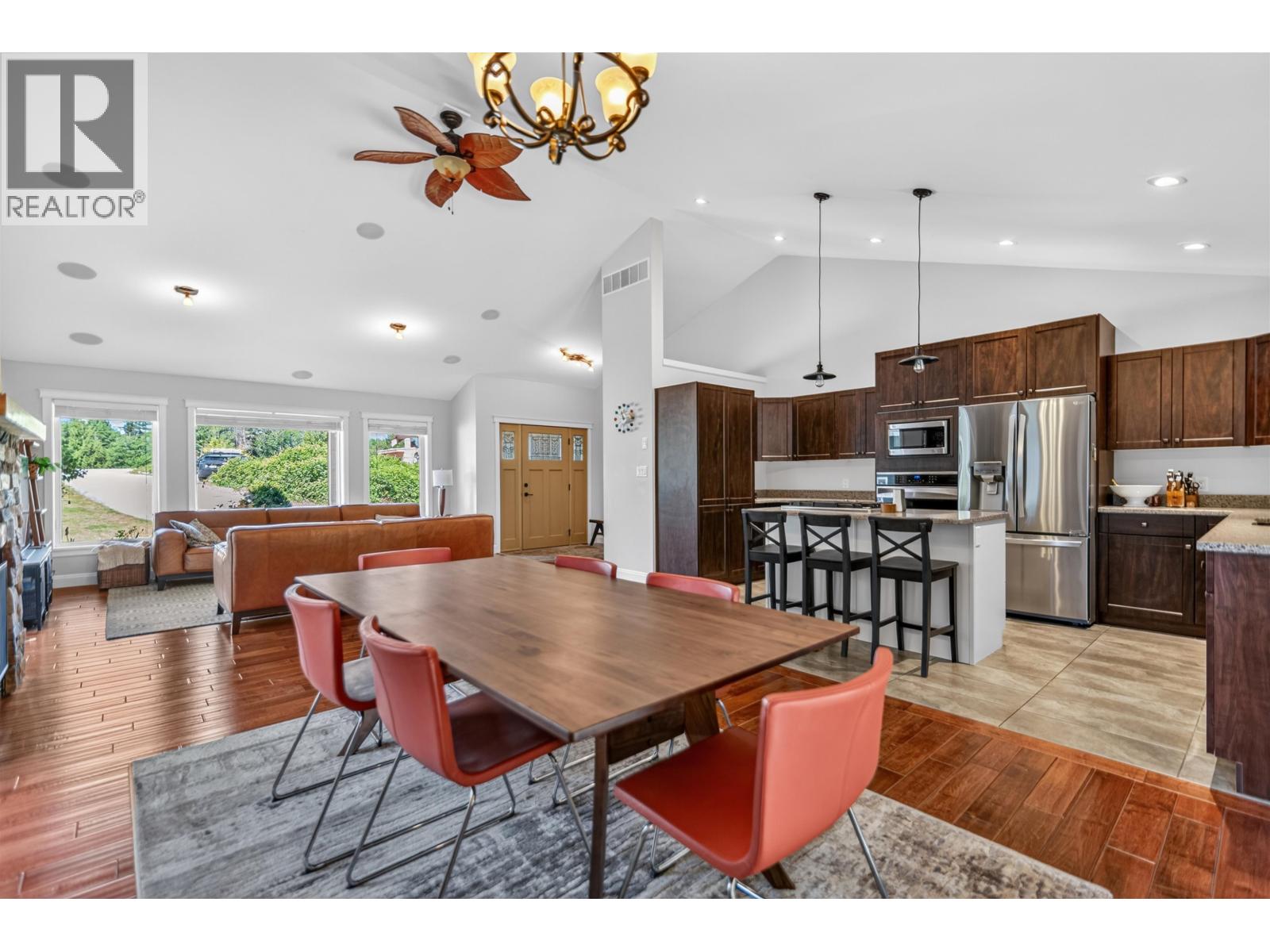 1420 Sundance Place, Gibsons, British Columbia  V0N 1V5 - Photo 12 - R3123806