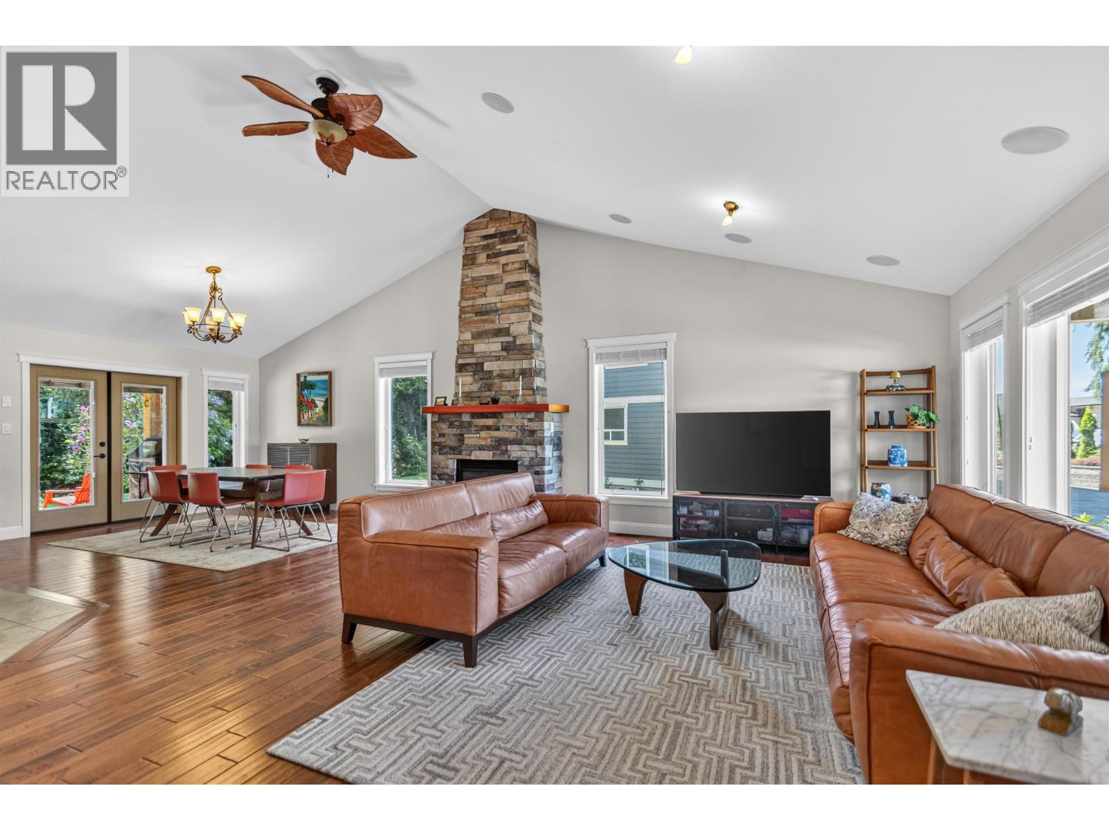 1420 Sundance Place, Gibsons, British Columbia  V0N 1V5 - Photo 5 - R3123806