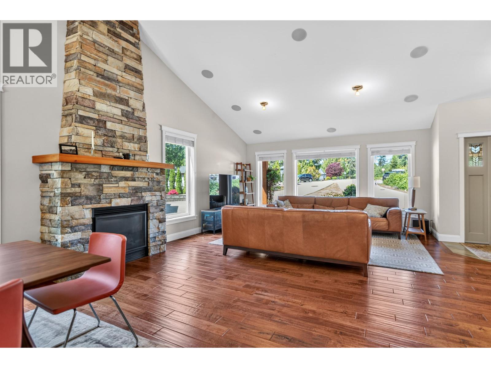 1420 Sundance Place, Gibsons, British Columbia  V0N 1V5 - Photo 10 - R3123806