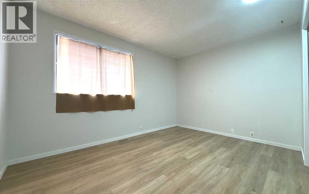 2715 41a Avenue Se, Calgary, Alberta  T2B 2M1 - Photo 10 - A2291300