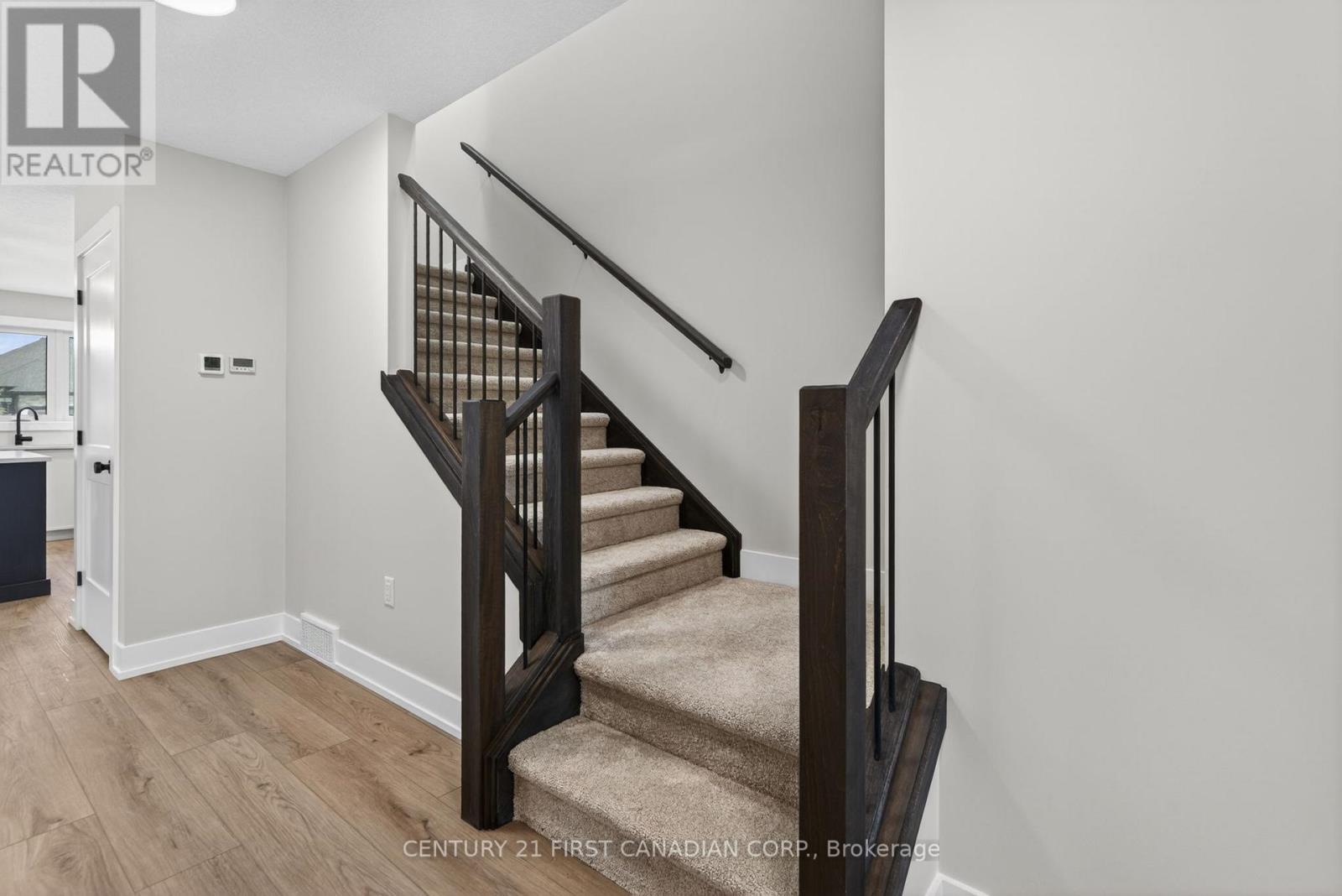 34 Postma Crescent, North Middlesex, Ontario  N0M 1A0 - Photo 12 - X13129848