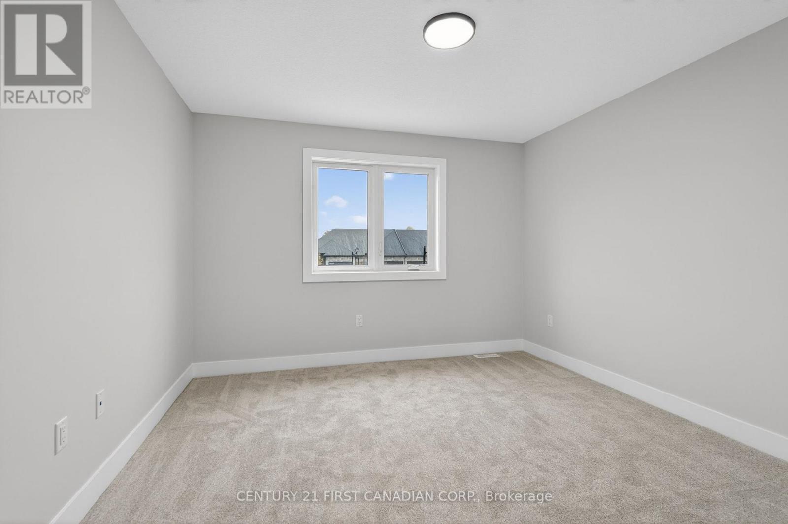 34 Postma Crescent, North Middlesex, Ontario  N0M 1A0 - Photo 13 - X13129848