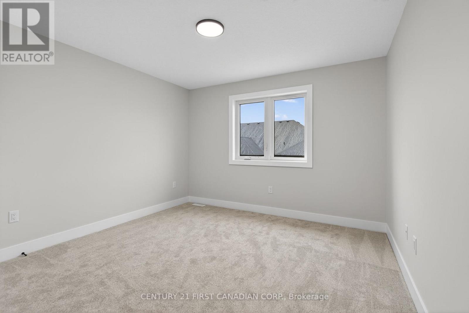 34 Postma Crescent, North Middlesex, Ontario  N0M 1A0 - Photo 15 - X13129848