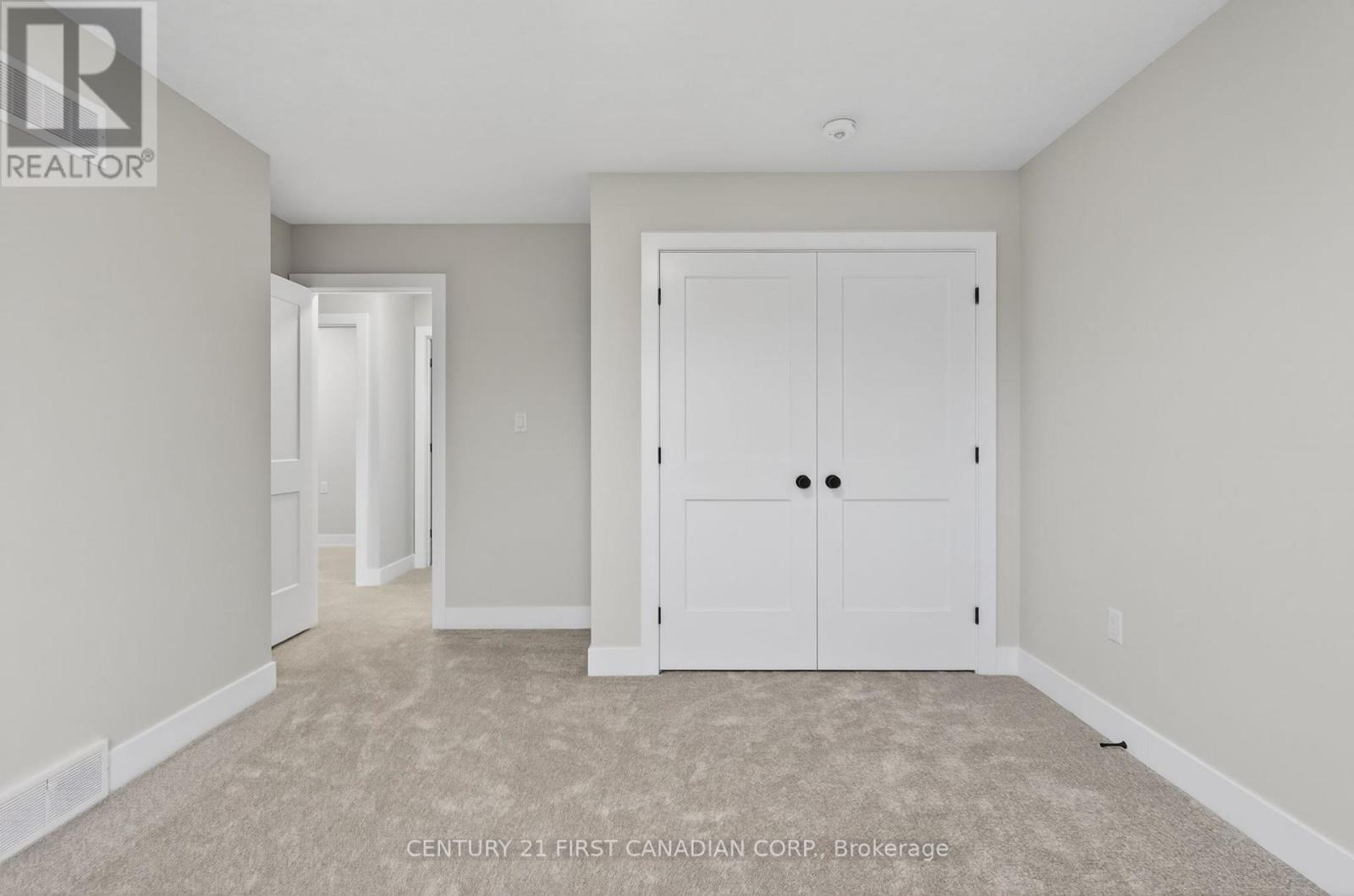 34 Postma Crescent, North Middlesex, Ontario  N0M 1A0 - Photo 16 - X13129848