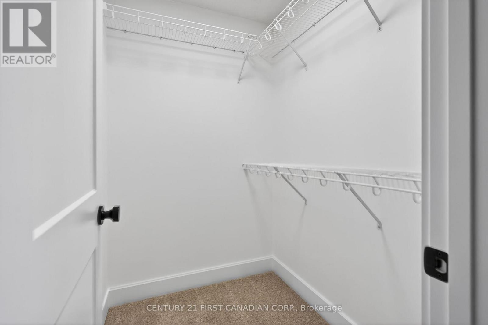 34 Postma Crescent, North Middlesex, Ontario  N0M 1A0 - Photo 25 - X13129848