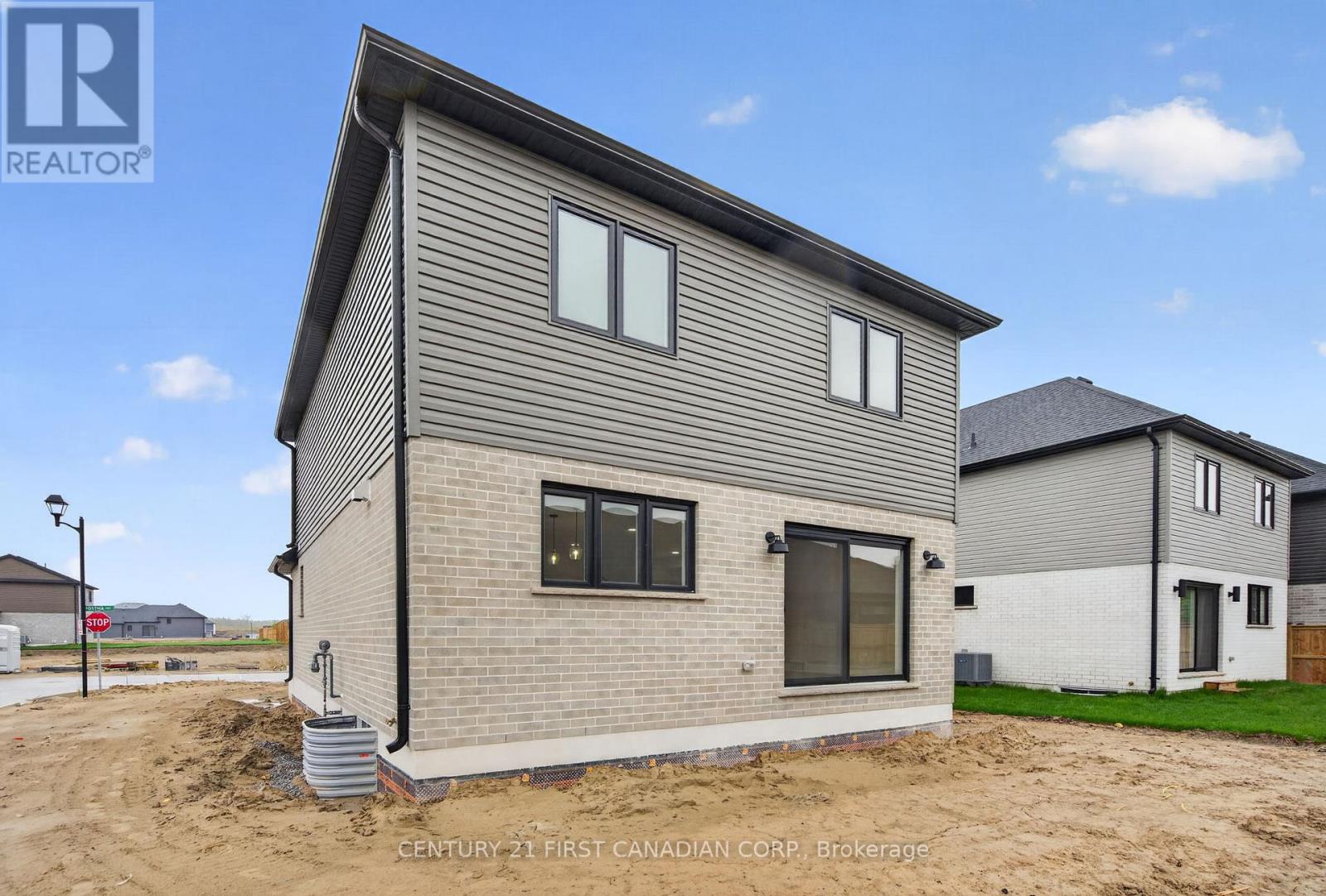 34 Postma Crescent, North Middlesex, Ontario  N0M 1A0 - Photo 30 - X13129848