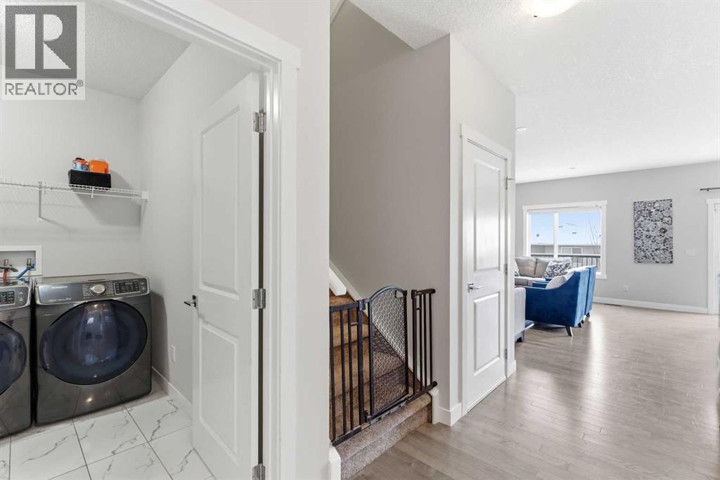 42 Baysprings Way Sw, Airdrie, Alberta  T4B 3V1 - Photo 4 - A2305364